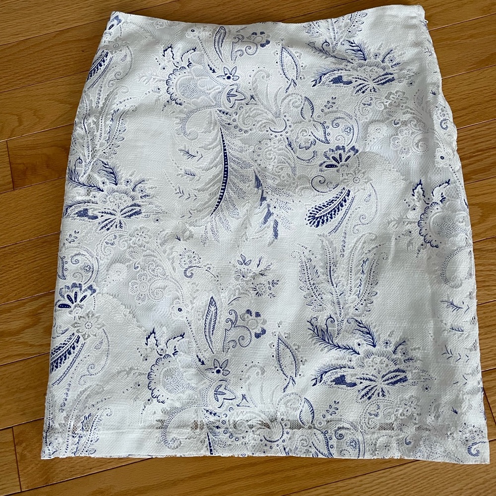 Women’s skirt